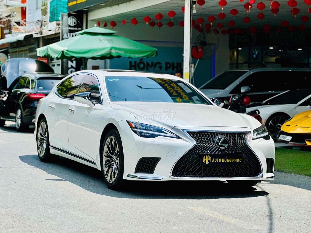 Lexus LS500 model 2024 siêu lướt 17.000 cây