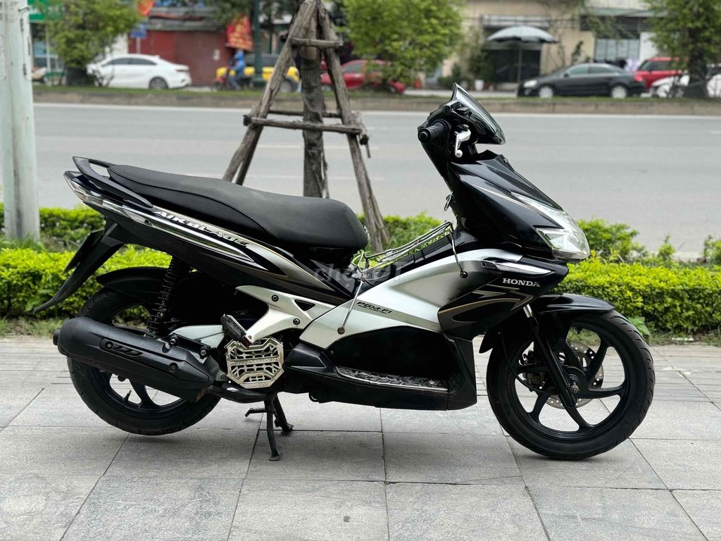 honda Airblade fi 110cc đen mới 90 phând. Mua bán Xe máy tại Quận Nam Từ Liêm Hà Nội được đăng bởi Cường nguyễn hình 2