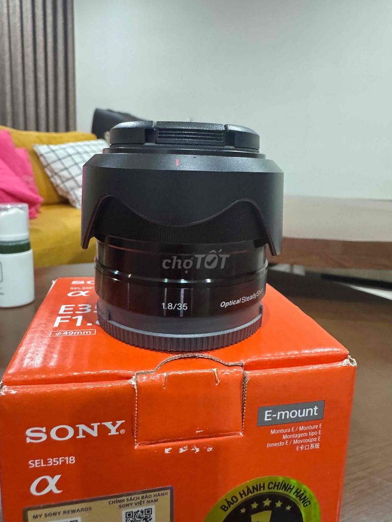 Ống kính Sony E 35mm F1.8 Đen. Mua bán Máy ảnh, Máy quay tại Quận 7 Tp Hồ Chí Minh được đăng bởi Tri Huynh hình 1