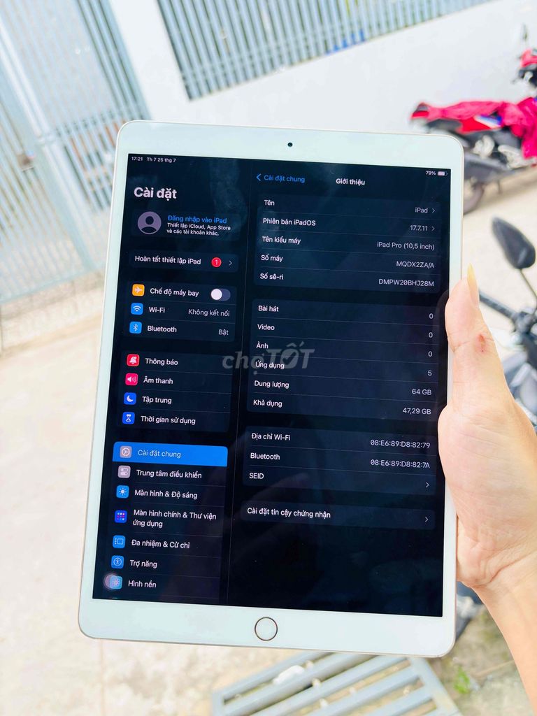 Apple iPad Pro 10.5 Wifi 64GB Vàng 2017. Mua bán Máy tính bảng tại Quận Ninh Kiều Cần Thơ được đăng bởi Thắng Lê hình 1