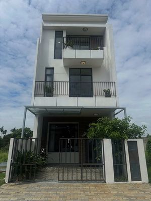 Bán nhà MẶT TIỀN  đường HOÀNG PHAN THÁI, SỔ HỒNG RIÊNG. Mua bán văn phòng, mặt bằng kinh doanh tại Huyện Bình Chánh Tp Hồ Chí Minh được đăng bởi mỹ hạnh