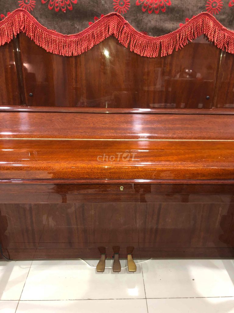 Nhà Ít Dùng, Bán Đàn Piano Cơ Yamaha -W106