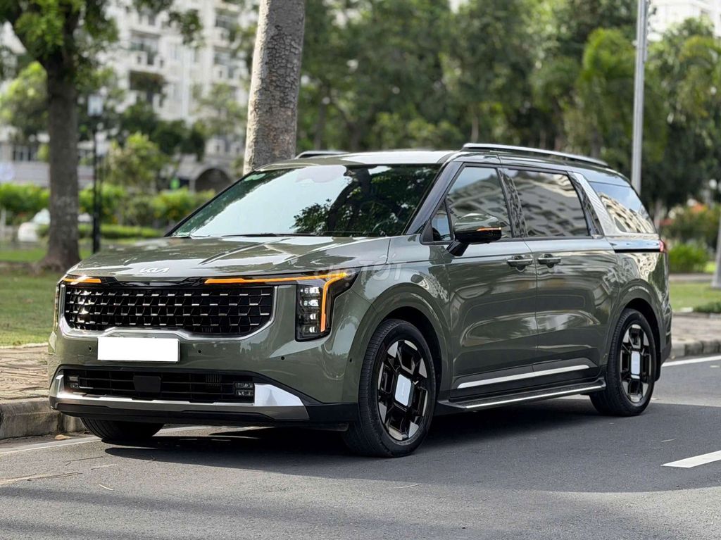 Kia carnival 2.2Dsignature 7s 6000 km. Mua bán Ô tô tại Thành phố Thủ Đức Tp Hồ Chí Minh được đăng bởi Ms Hiệp  hình 2