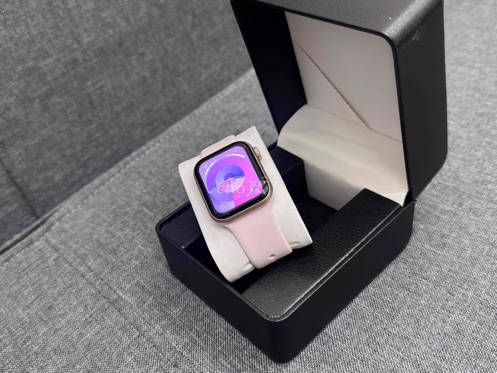 Apple Watch SE1 40MM GPS Hồng 88%. Mua bán Thiết bị đeo thông minh tại Quận Bình Thạnh Tp Hồ Chí Minh được đăng bởi Tuân Nguyễn hình 1
