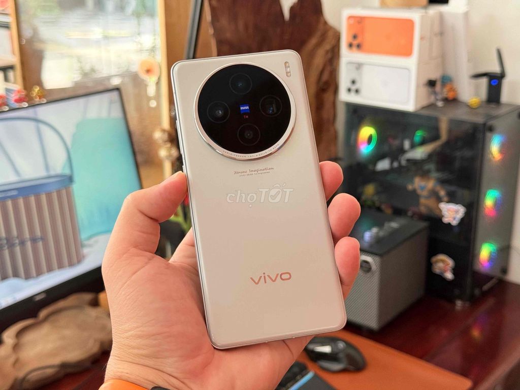 Vivo X100s 12/256GB Titan tự nhiên sang trọng. Mua bán Điện thoại tại Quận Ninh Kiều Cần Thơ được đăng bởi TRƯƠNG QUỲNH hình 1
