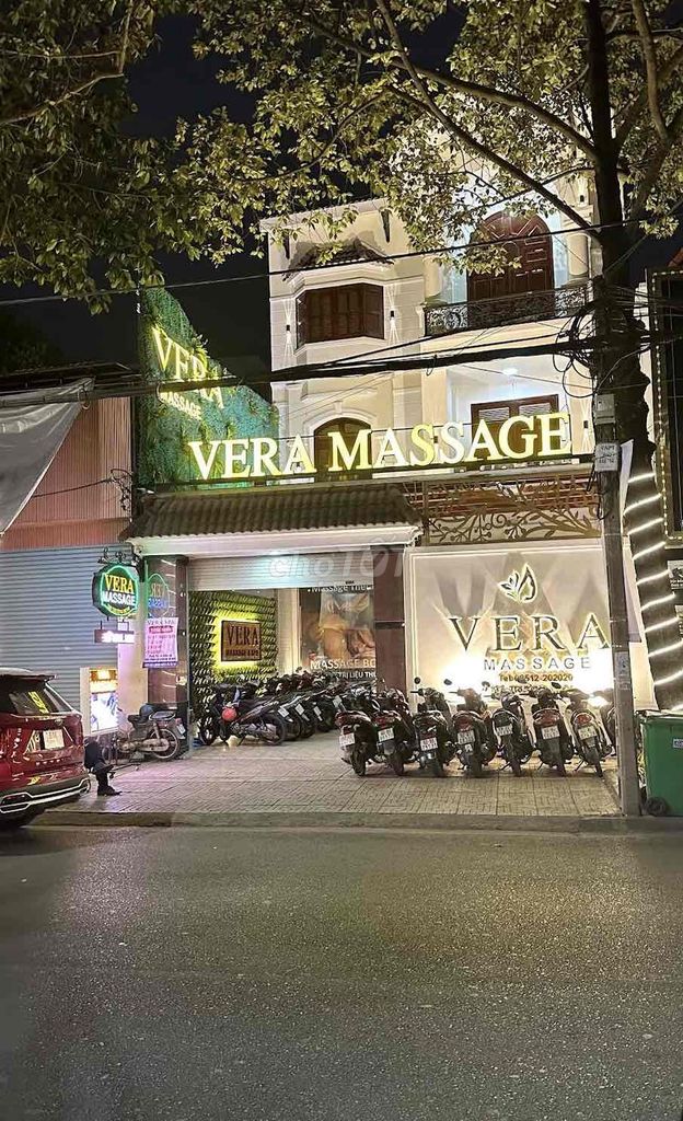 Nhà mặt tiền đường Trương Định đang cho thuê có dòng tiền ổn định