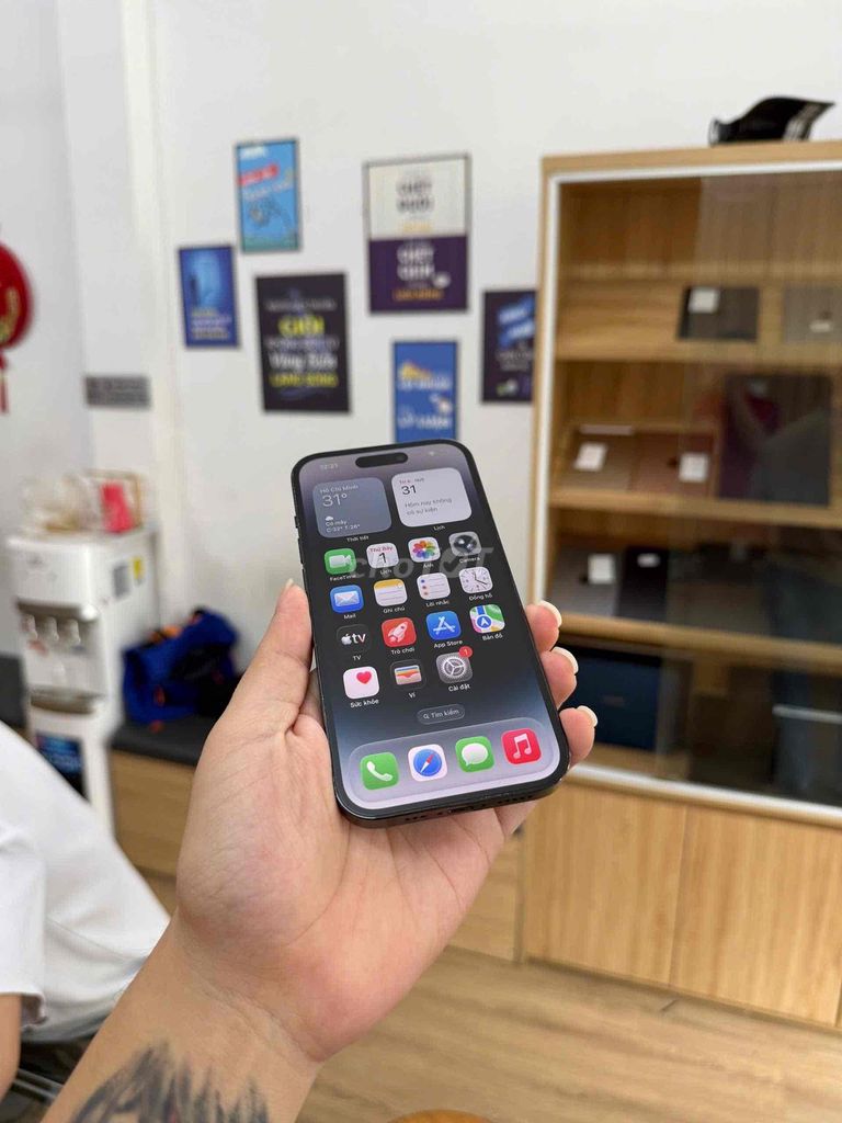 Apple iPhone 14 Pro 128GB Đen Zin All. Mua bán Điện thoại tại Quận Đống Đa Hà Nội được đăng bởi Huy Long Store 247 hình 1