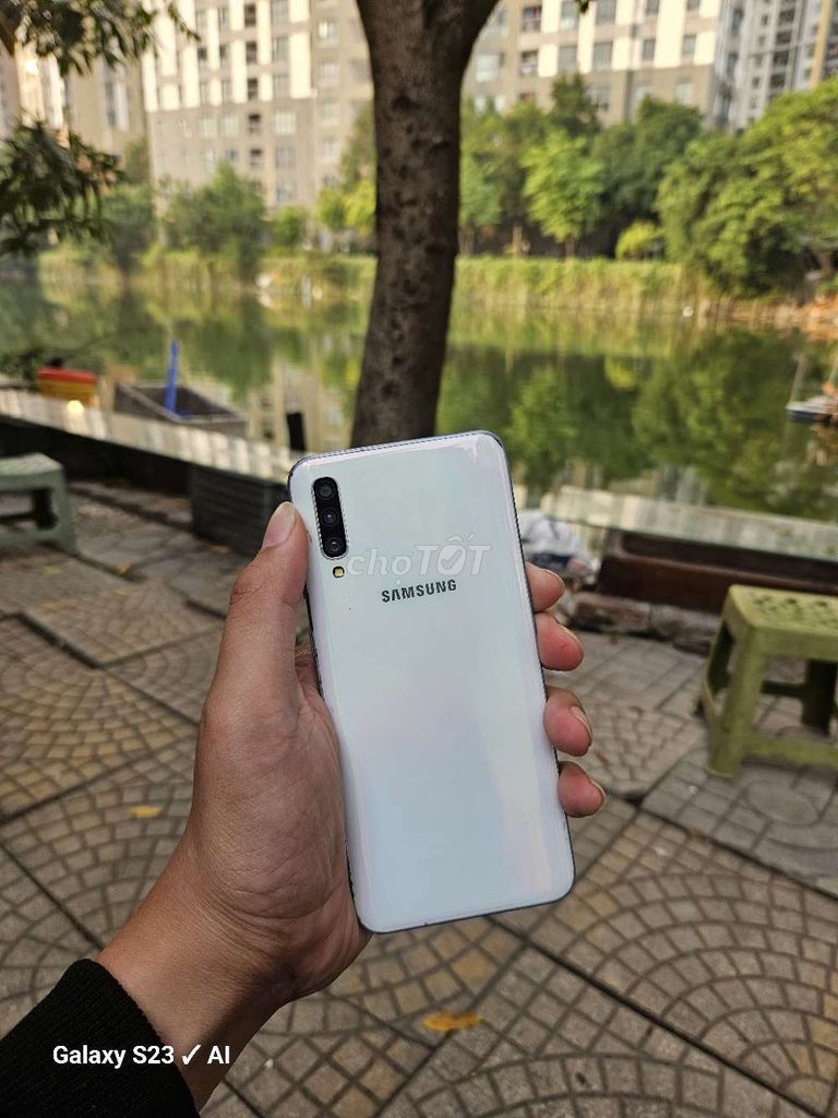 SAMSUNG a50 4/64. Mua bán Điện thoại tại Quận Nam Từ Liêm Hà Nội được đăng bởi Phúc Lộc hình 1