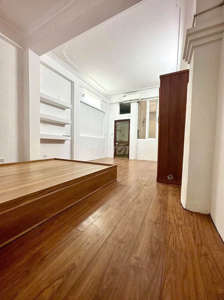 Номер в хостеле 28-35 м2, Хоанг Май, с лифтом, полностью меблированный