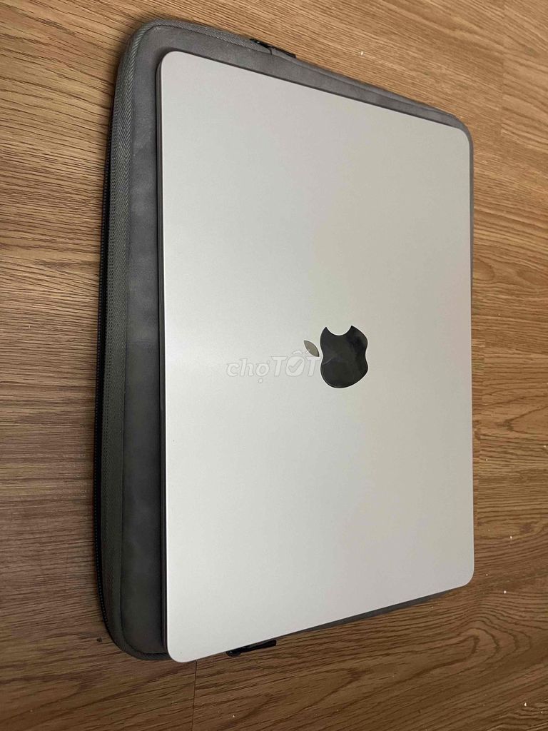 Macbook air m3 2024 16g ram/256 sạc40 bhfpt 1/2026. Mua bán Laptop tại Quận 3 Tp Hồ Chí Minh được đăng bởi Phúc Nguyễn hình 1
