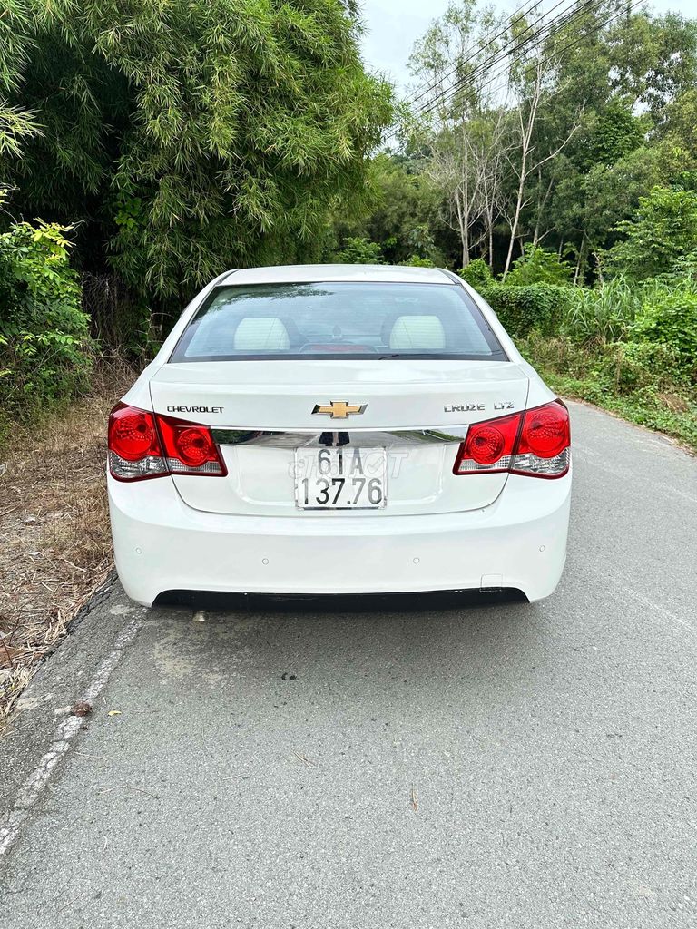 Cần bán nhanh xe chevrolet cruzbản LTZ số tự. Mua bán Ô tô tại Thành phố Thủ Dầu Một Bình Dương được đăng bởi nguyentruc hình 6