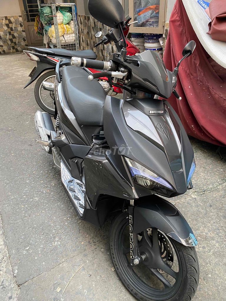 Волосы черной мыши Honda Air Blade 2016