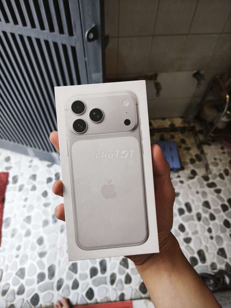 iPhone 17 Pro Max 256GB Bạc Mỹ nguyên seal. Mua bán Điện thoại tại Quận Bình Tân Tp Hồ Chí Minh được đăng bởi Thanh hình 1