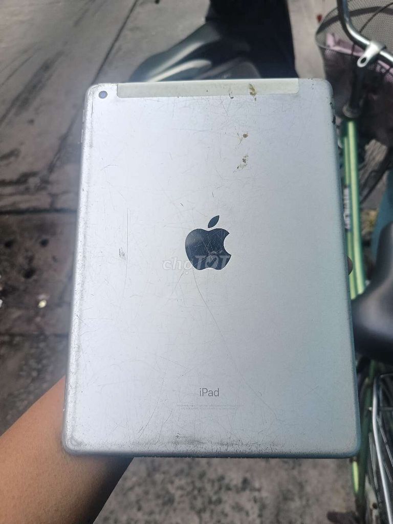 Apple iPad Gen 5 32GB Bạc Đã qua sử dụng. Mua bán Máy tính bảng tại Quận 12 Tp Hồ Chí Minh được đăng bởi nam hình 1