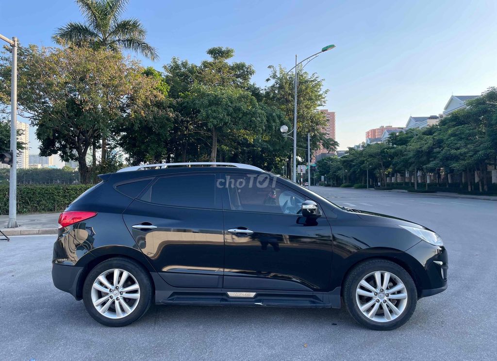 Hyundai Tucson 2011 2.0 AT 4WD - 120000 km zin. Mua bán Ô tô tại Quận Cầu Giấy Hà Nội được đăng bởi CHỢ ÔTÔ CẦU GIẤY hình 4