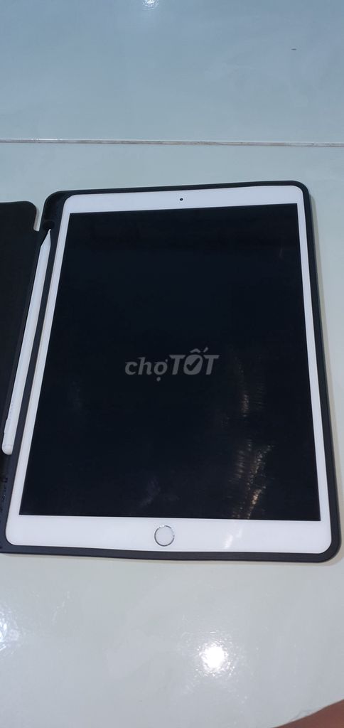 Ipad pro 10.5 64GB wifi.4g.màng 120hz.mới 99%