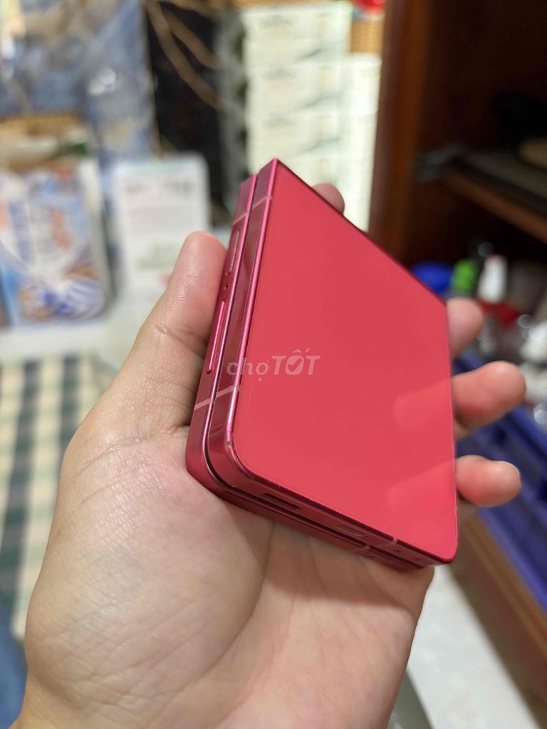 Samsung Galaxy Z Flip7 Đỏ 12GB/256GB. Mua bán Điện thoại tại Huyện Định Quán Đồng Nai được đăng bởi Trí hình 1