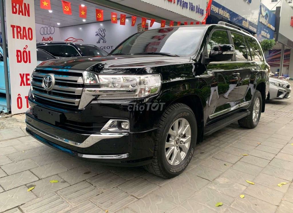 Toyota Land Cruiser xe chủ tịch thiên hạ vô địch. Mua bán Ô tô tại Quận Bắc Từ Liêm Hà Nội được đăng bởi Gia Quân hình 2