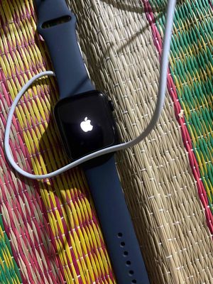 apple watch SE 2023 mới khui hợp.