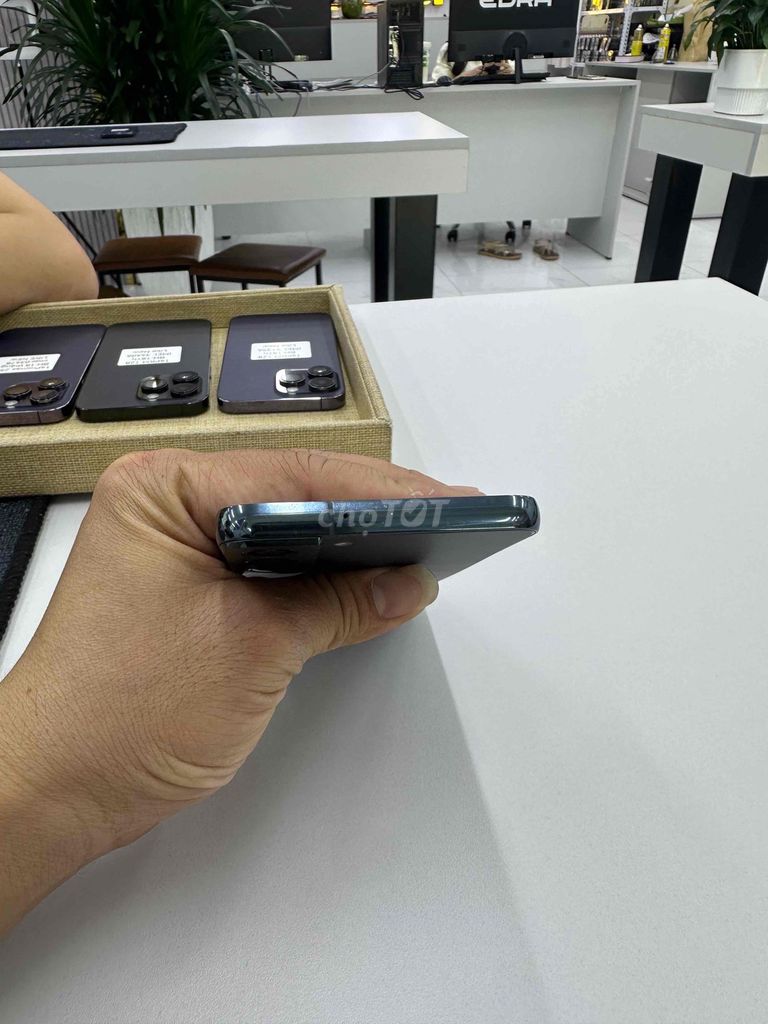 Samsung Galaxy S22 128GB Xám Đã sử dụng. Mua bán Điện thoại tại Thành phố Thủ Dầu Một Bình Dương được đăng bởi HPhone Iphone Thủ Dầu Một hình 1