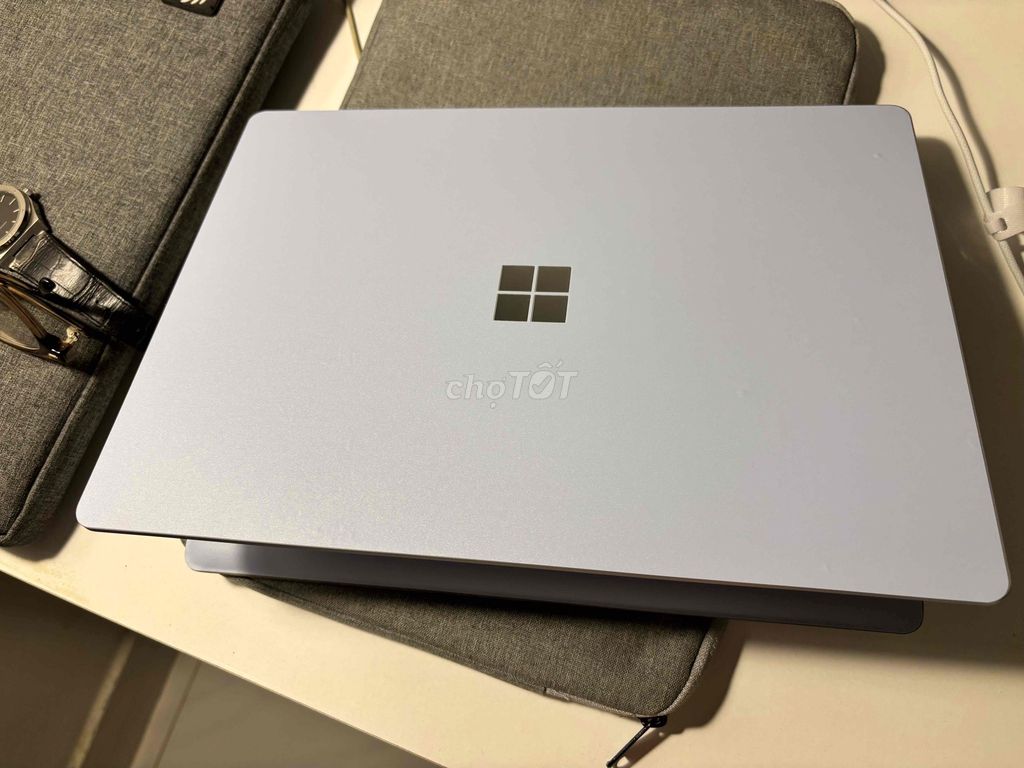 Microsoft Surface Laptop 2. Mua bán Laptop tại Quận Tân Bình Tp Hồ Chí Minh được đăng bởi Phuc Nguyen hình 1