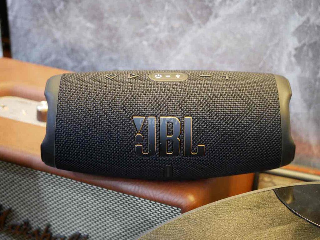 JBL Charge 5 Wifi