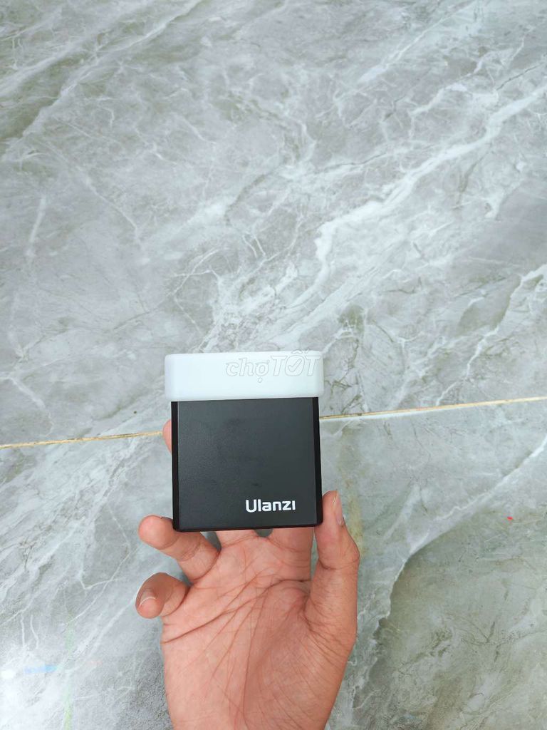 Đèn flash Ulanzi Mini Flash F12. Mua bán Máy ảnh, Máy quay tại Thành phố Tân An Long An được đăng bởi Frog Meat hình 1