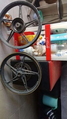 Vành xe máy hợp kim đen 5 chấu. Mua bán Phụ tùng xe tại Quận Ngũ Hành Sơn Đà Nẵng được đăng bởi Nguyễn Dương