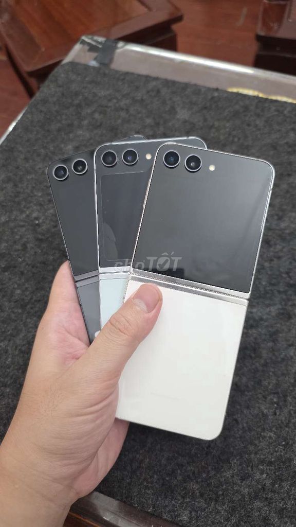 Z Flip 5 256GB zin all cáp new. Mua bán Điện thoại tại Quận Thanh Xuân Hà Nội được đăng bởi Shandp thanh xuân hình 1