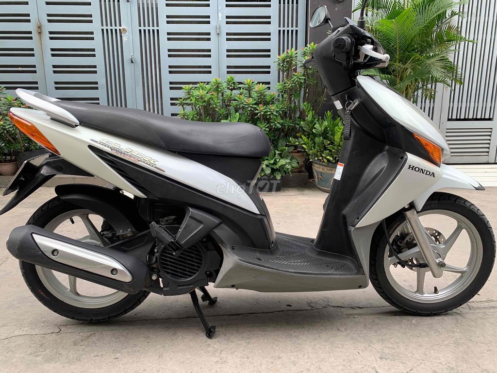 Honda Click 110cc trắng Chính chủ Zin100% Bs.tphcm