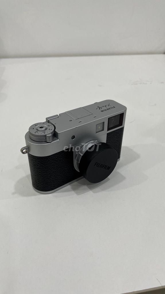 Máy ảnh Fujifilm X Half Bạc, Đen Like new. Mua bán Máy ảnh, Máy quay tại Quận Bình Thạnh Tp Hồ Chí Minh được đăng bởi Trường Huỳnh Minh hình 1