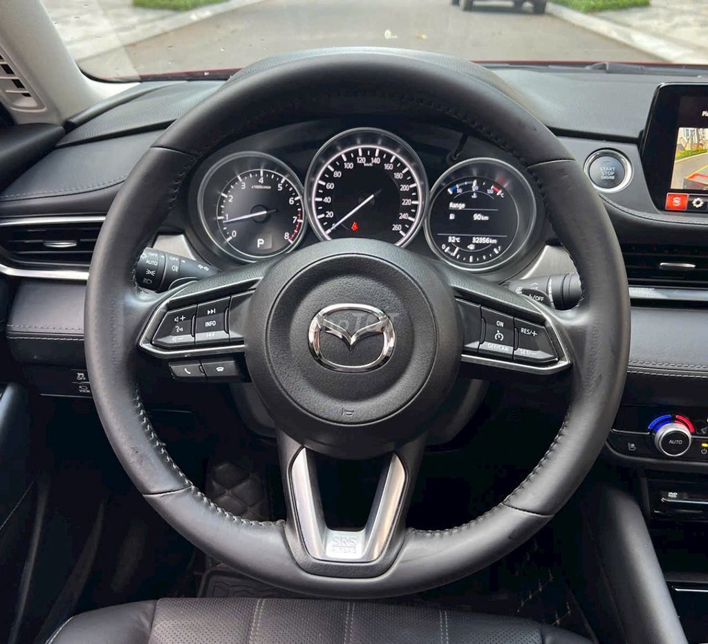 Mazda 6 2022 Premium 2.0 AT - 30000 km. Mua bán Ô tô tại Thành phố Thủ Đức Tp Hồ Chí Minh được đăng bởi Hương Nguyễn  hình 4
