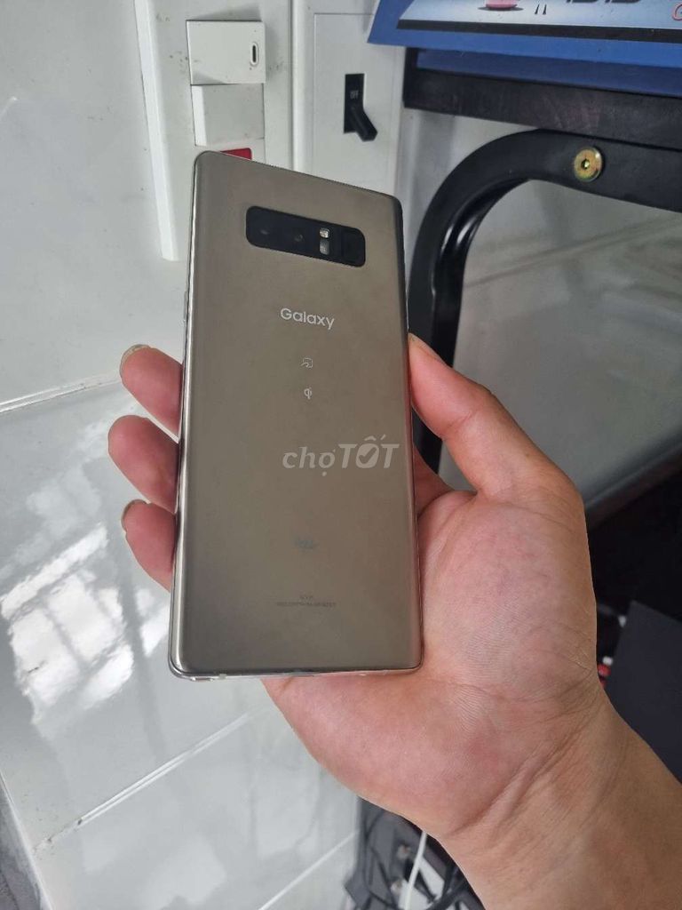 Samsung note 8 nứt kính chạy ship ngon