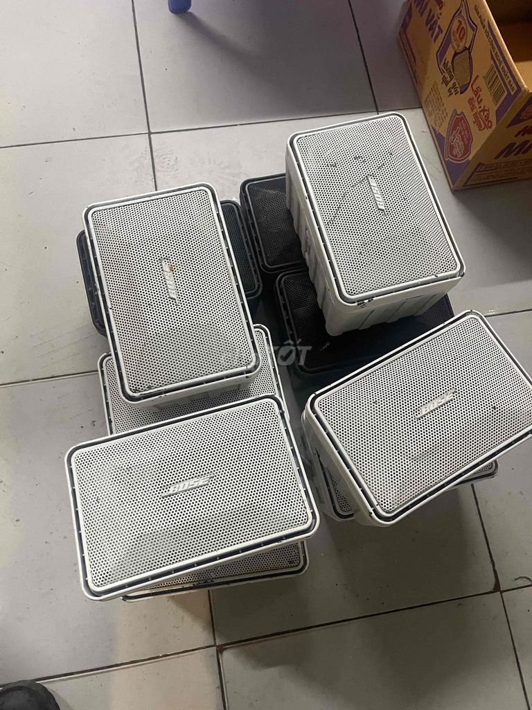 Loa trợ lời Bose Trắng Đen. Mua bán Tivi, Âm thanh tại Quận Hai Bà Trưng Hà Nội được đăng bởi nguyễn Văn minh hình 1