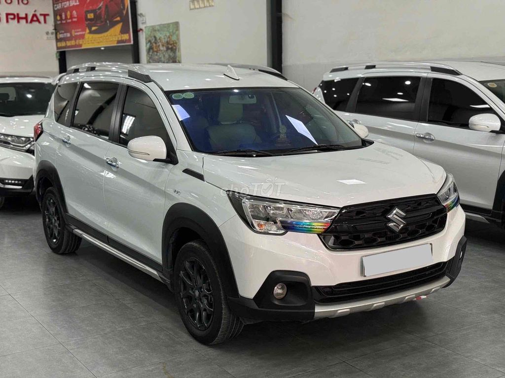 Suzuki XL7 Hybrid 2024 Белый — 7 мест, экономичный