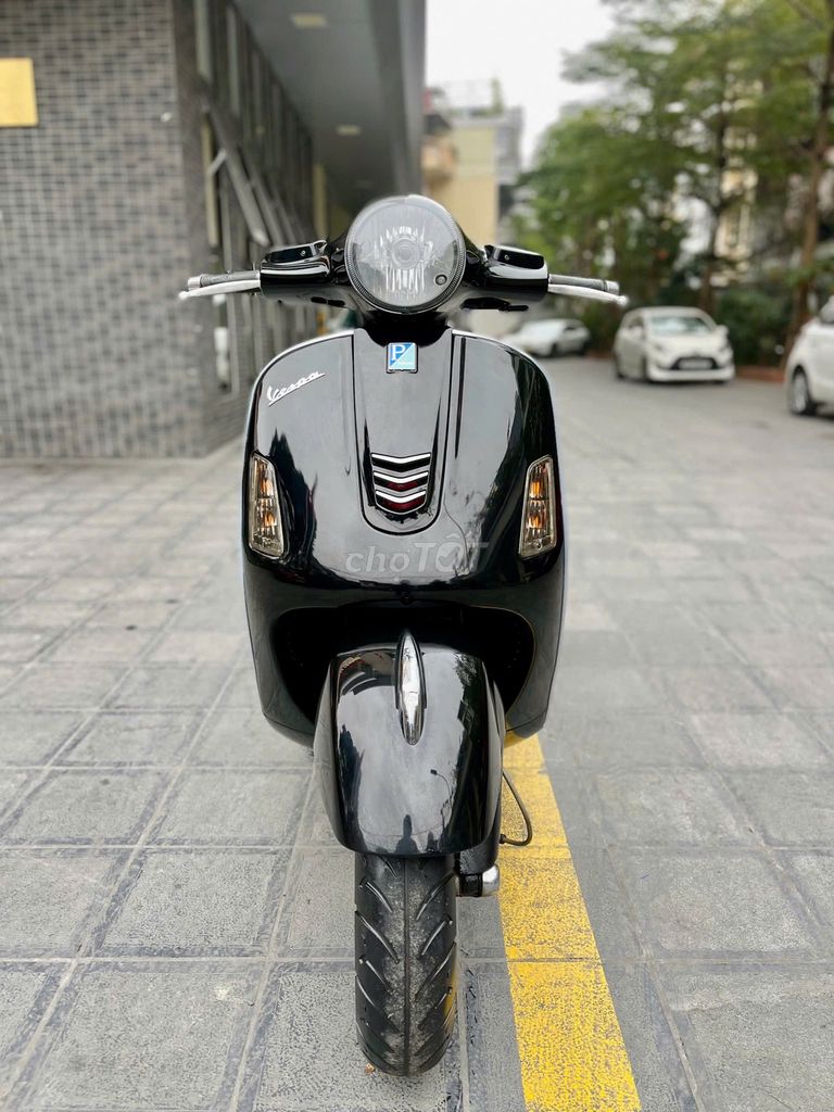 Vespa Gts 125 2015 chính chủ biển HN zin 100%