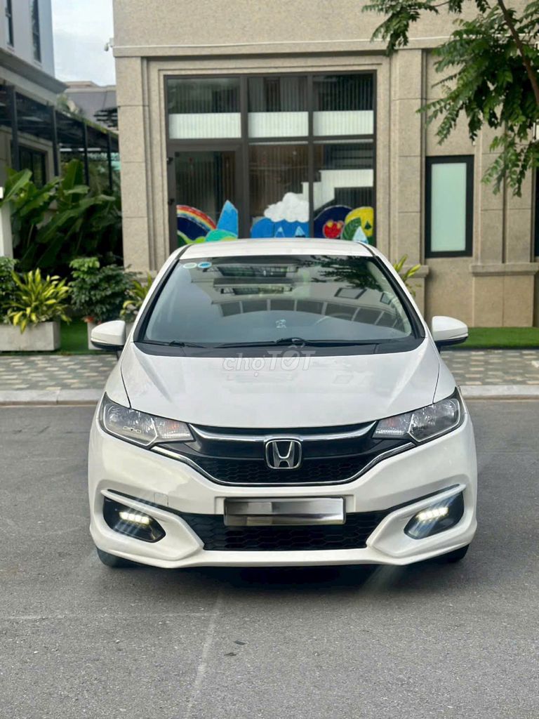 Honda Jazz V 2018 Trắng. Mua bán Ô tô tại Quận Long Biên Hà Nội được đăng bởi quân hình 1