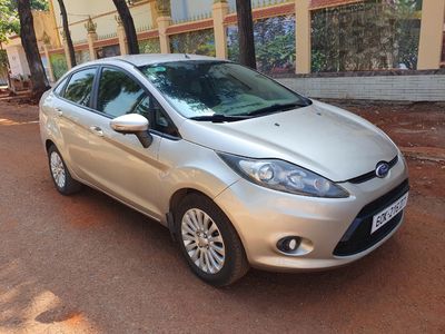 Ford Fiesta 2011 1.6 AT Sedan Xe Rin. Mua bán Ô tô tại Huyện Xuân Lộc Đồng Nai được đăng bởi Anh Quân