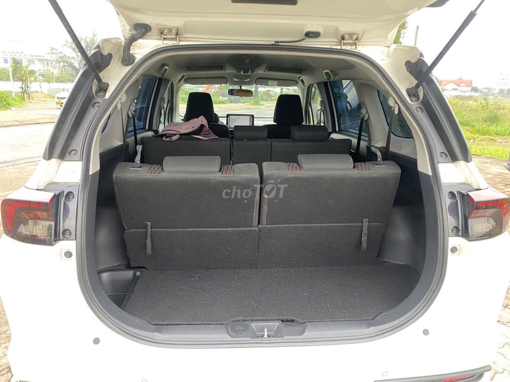 Toyota Avanza Premio 2024 CVT màu trắng 20.100 km. Mua bán Ô tô tại Quận Tân Phú Tp Hồ Chí Minh được đăng bởi VĂN CHINH hình 9