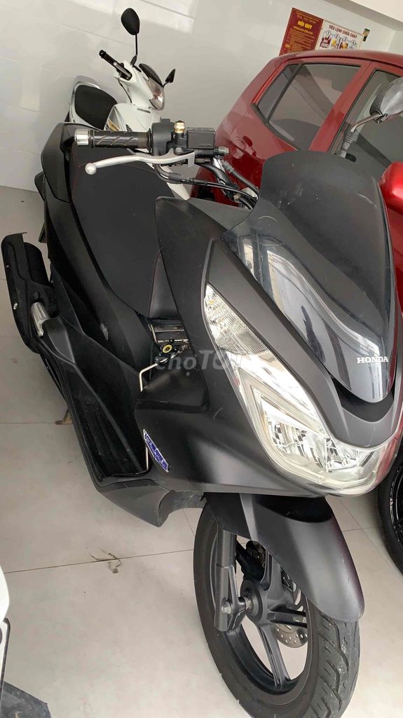Honda PCX 125 màu đen khóa smart key. Mua bán Xe máy tại Thành phố Biên Hòa Đồng Nai được đăng bởi CH xe máy Trần Na Na hình 2