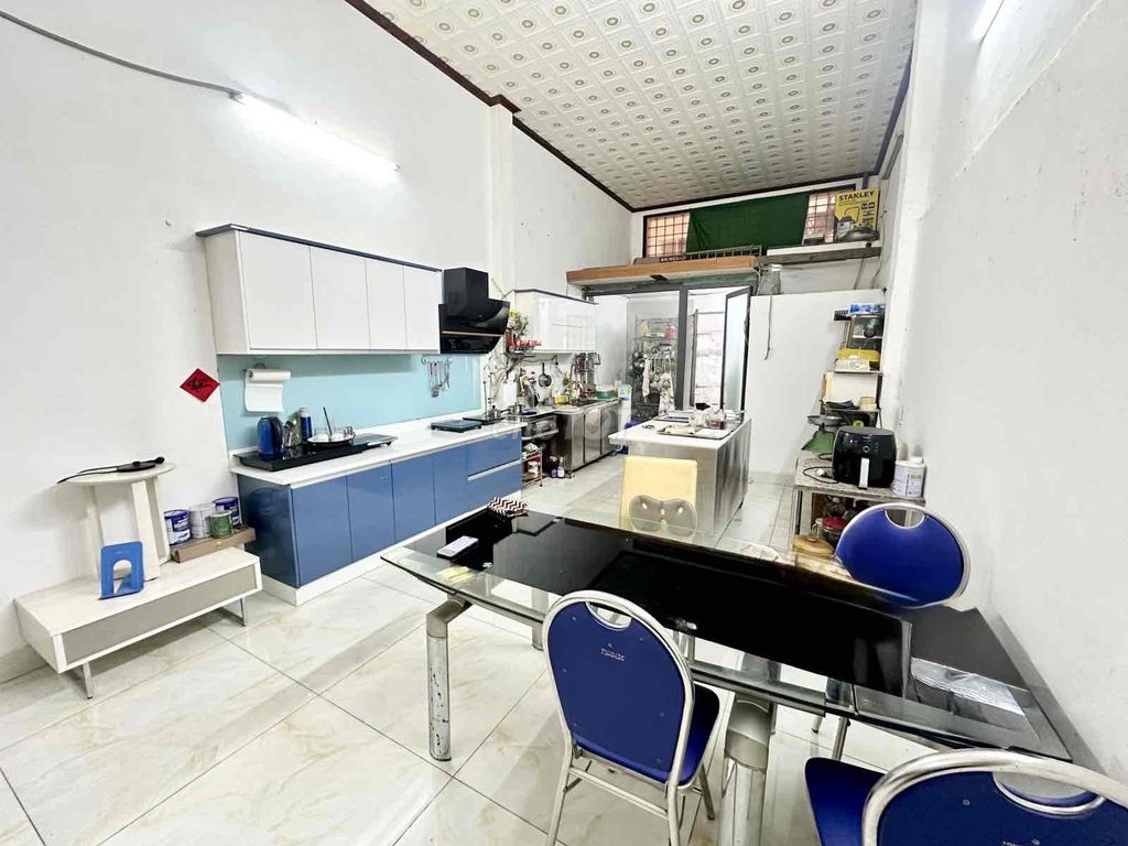 2-СТОРОННЯЯ АВТОМОБИЛЬНАЯ АЛЛЕЯ, 70 М2/4 ЭТАЖА, РЯДОМ С АЭРОПОРТОМ, 175 НГУЕН, ЭКОНОМИЧНАЯ ПЛОЩАДЬ 3 ГВ-9,2 МЛРД ТЛ