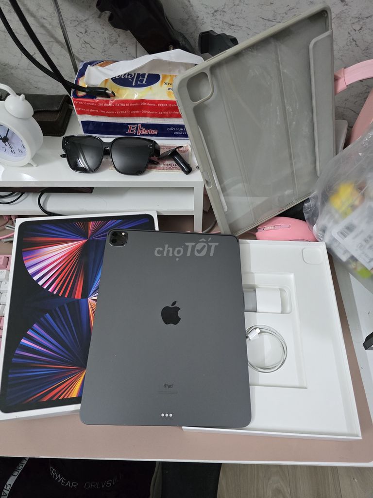 Ít dùng cần bán ipad Pro M1 12.9" 256Gb Full Box