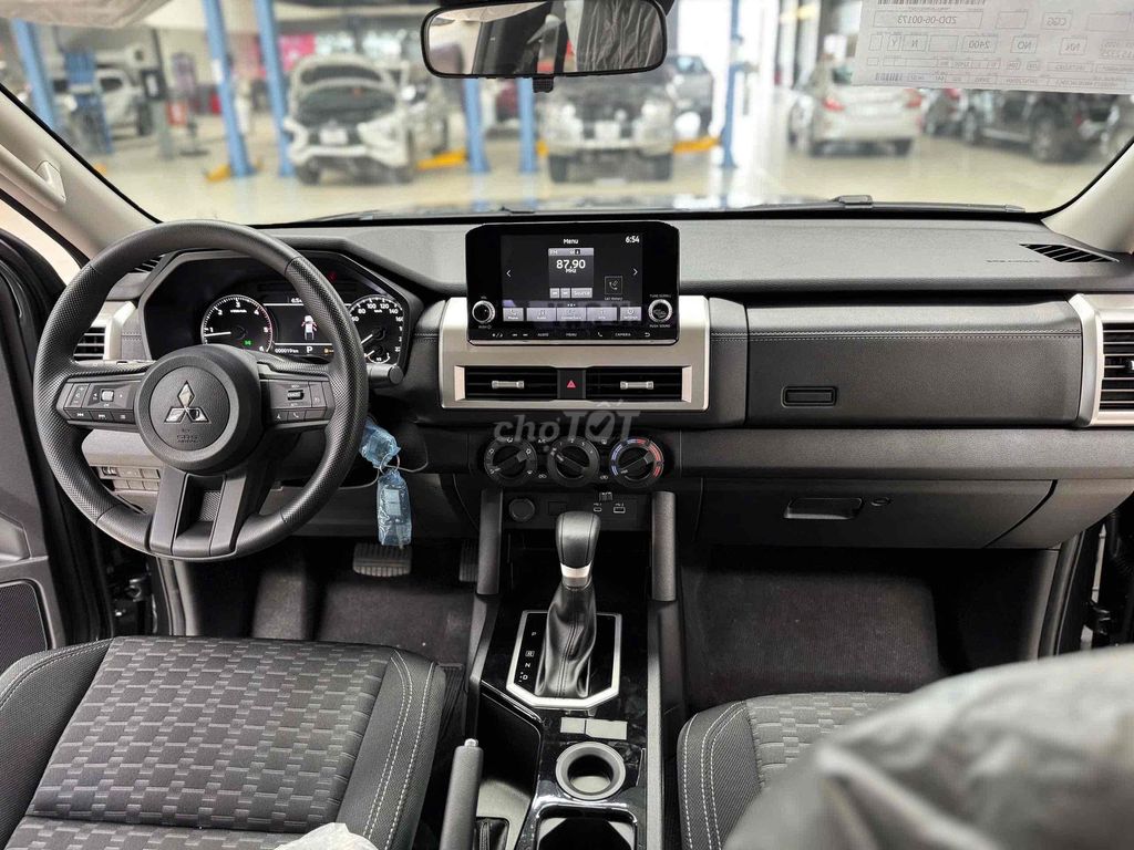 Mitsubishi Triton GLX 2WD AT (lăn bánh < niêm yết). Mua bán Ô tô tại Huyện Đức Hòa Long An được đăng bởi Xe chính hãng giá tốt hình 14