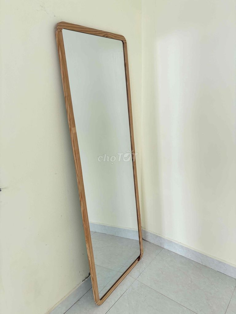 Cần thanh lý gương soi toàn thân như hình