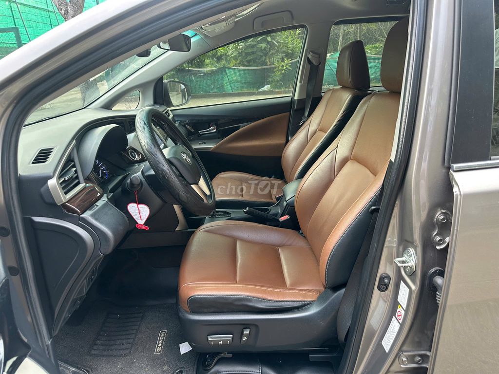 Toyota Innova 2019 2.0V - 57000 km. Mua bán Ô tô tại Thành phố Dĩ An Bình Dương được đăng bởi Siêu Thị Ô Tô Bình Dương  hình 13