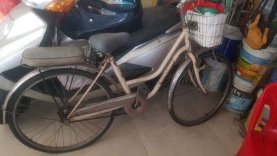 Xe đạp thể thao màu Trắng kem - 134783616