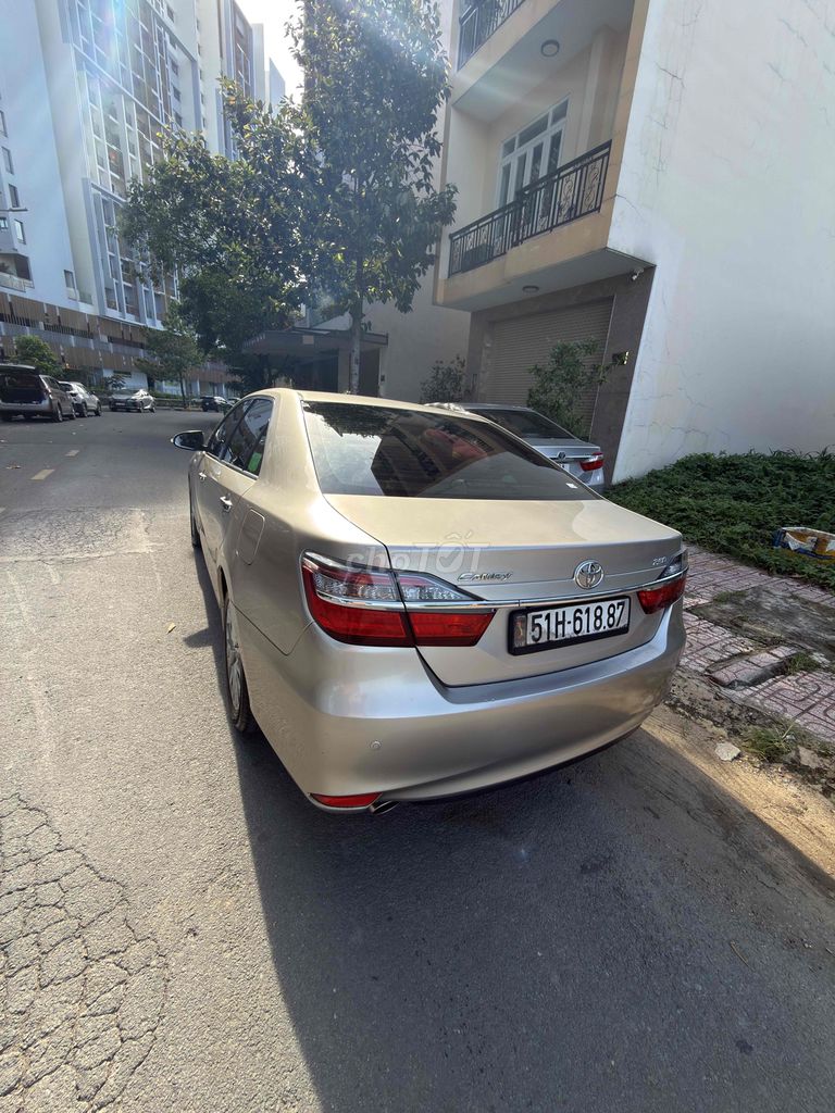 Toyota Camry 2018 2.5Q - 62000 km. Mua bán Ô tô tại Thành phố Biên Hòa Đồng Nai được đăng bởi Nguyễn Thành Đạt hình 4