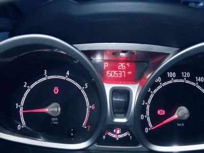 Ford Fiesta 2011 1.6L Trắng 1500000 km. Mua bán Ô tô tại Quận Ngũ Hành Sơn Đà Nẵng được đăng bởi Phan viet hình 1