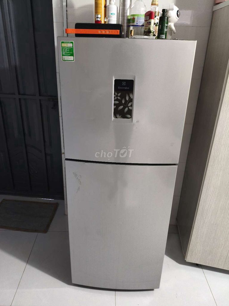 Tủ lạnh Electrolux 210l Bạc. Mua bán Tủ lạnh tại Huyện Long Điền Bà Rịa - Vũng Tàu được đăng bởi Kaydy hình 1