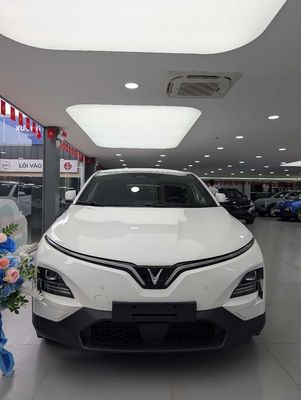 VinFast VF6 PLUS Bản Mỹ Trắng. Mua bán Ô tô tại Thành phố Thủ Đức Tp Hồ Chí Minh được đăng bởi Phương Anh VF Thủ Đức  hình 1